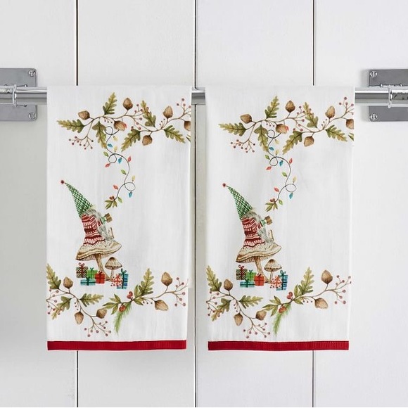 Pottery Barn Whimsical Woodland Forest Gnomes Cotton/Linen Guest Towels 🎄 - Picture 1 of 16